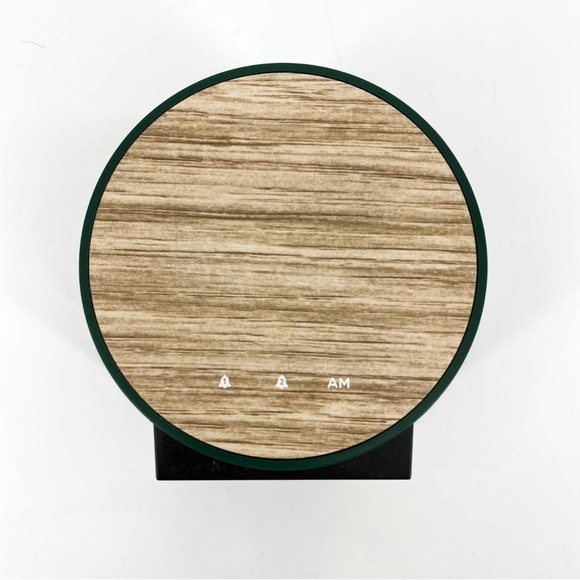 Capello alarm clock Wood Tone Minimalist Look USB Port Wall Charger & Batteries - Picture 1 of 7
